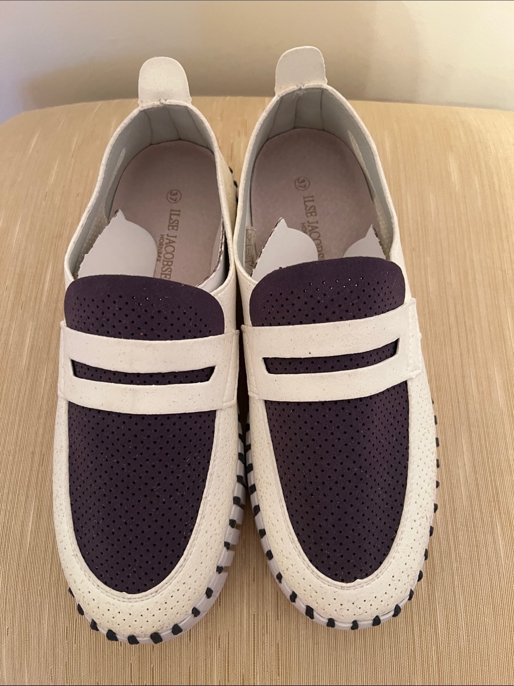 Ilse Jacobsen White and Navy Slip-On Loafers, EUC
